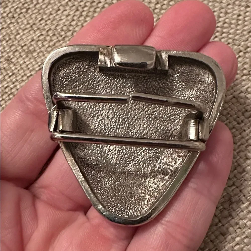 Buckle/Vintage belt buckle/silver tone metal
